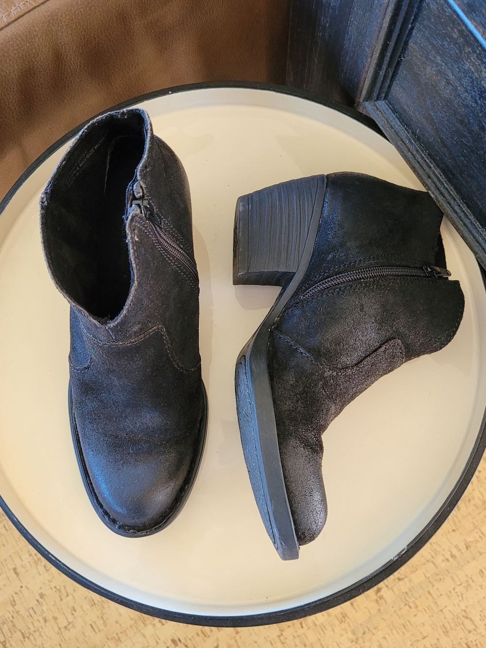 Born Michael Black Distressed Suede Booties - Picture 4 of 11